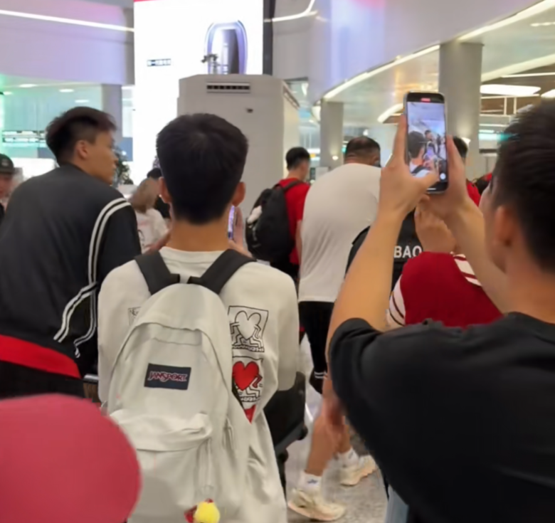 攻守都是崩, 估计还是要, 特别是和荷