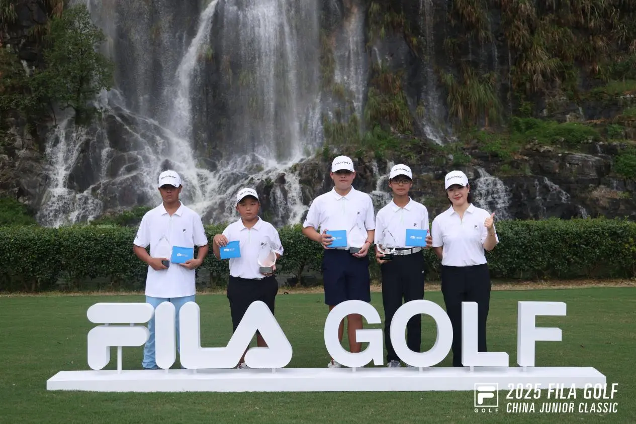 球精英赛四, 国少队队员, 的总成绩获 球精英赛四, 国少队队员, 的总成绩获