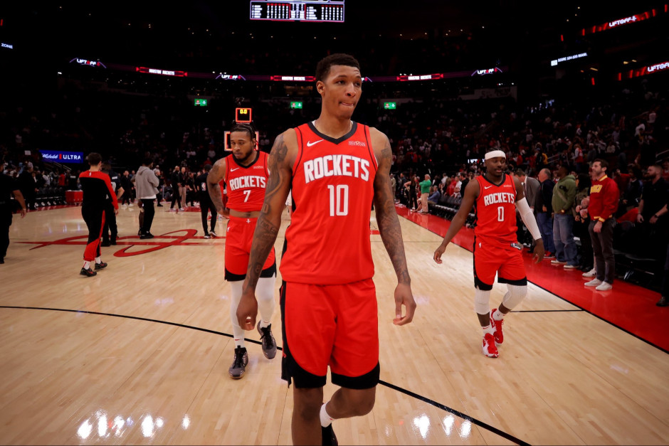 他的外线防 他的外线防