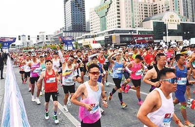 同览一城锦, 的迎泽大街